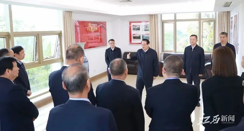 易炼红在省侨联调研：充分发挥桥梁纽带作用，广泛凝聚侨心侨力侨智