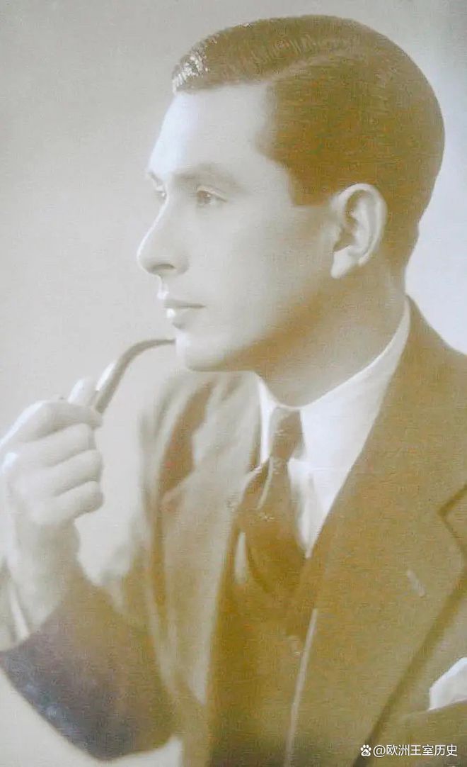 他是昭和时代的*男美**子，无滤镜无美颜，颜值妥妥的校草