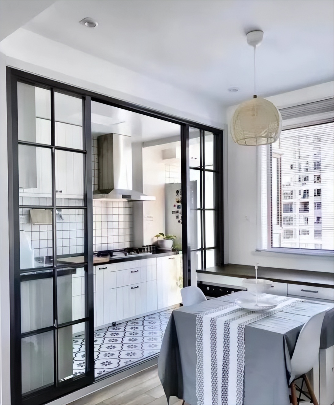 极窄玻璃隔断设计,靠谱的玻璃隔断设计