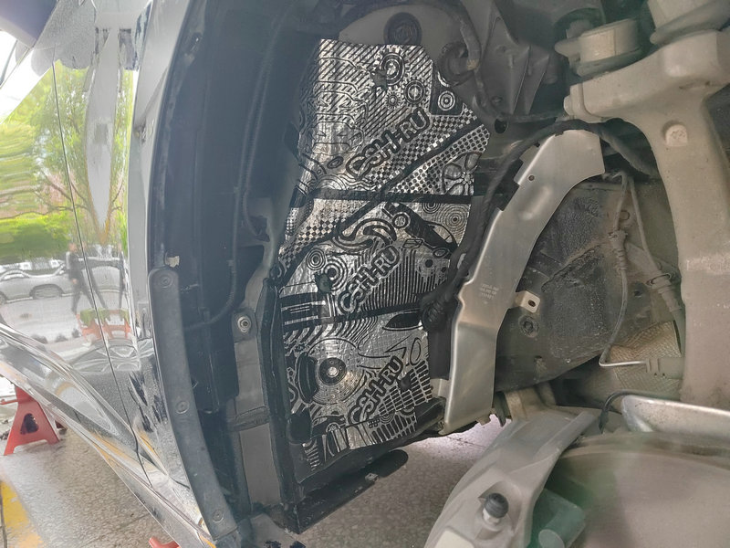 奥迪A6L底盘,四轮隔音升级俄罗斯STP小*弹炸**CSH,怀化汽车隔音