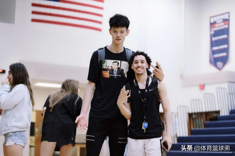 2.1米后卫正式出世，但想以此登陆NBA？这还远远不够