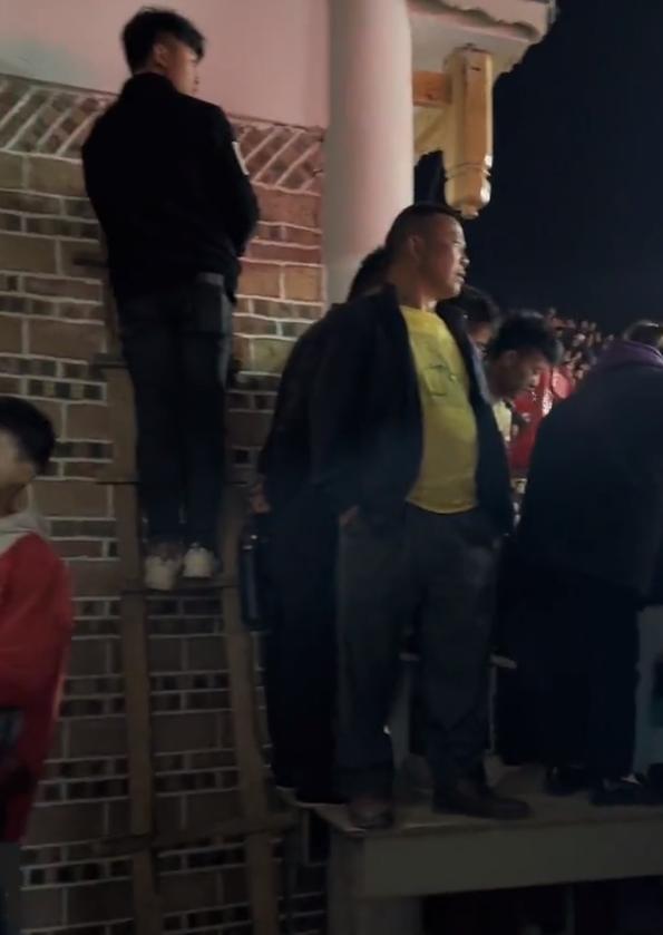 “村BA”在玩一种很新的东西!