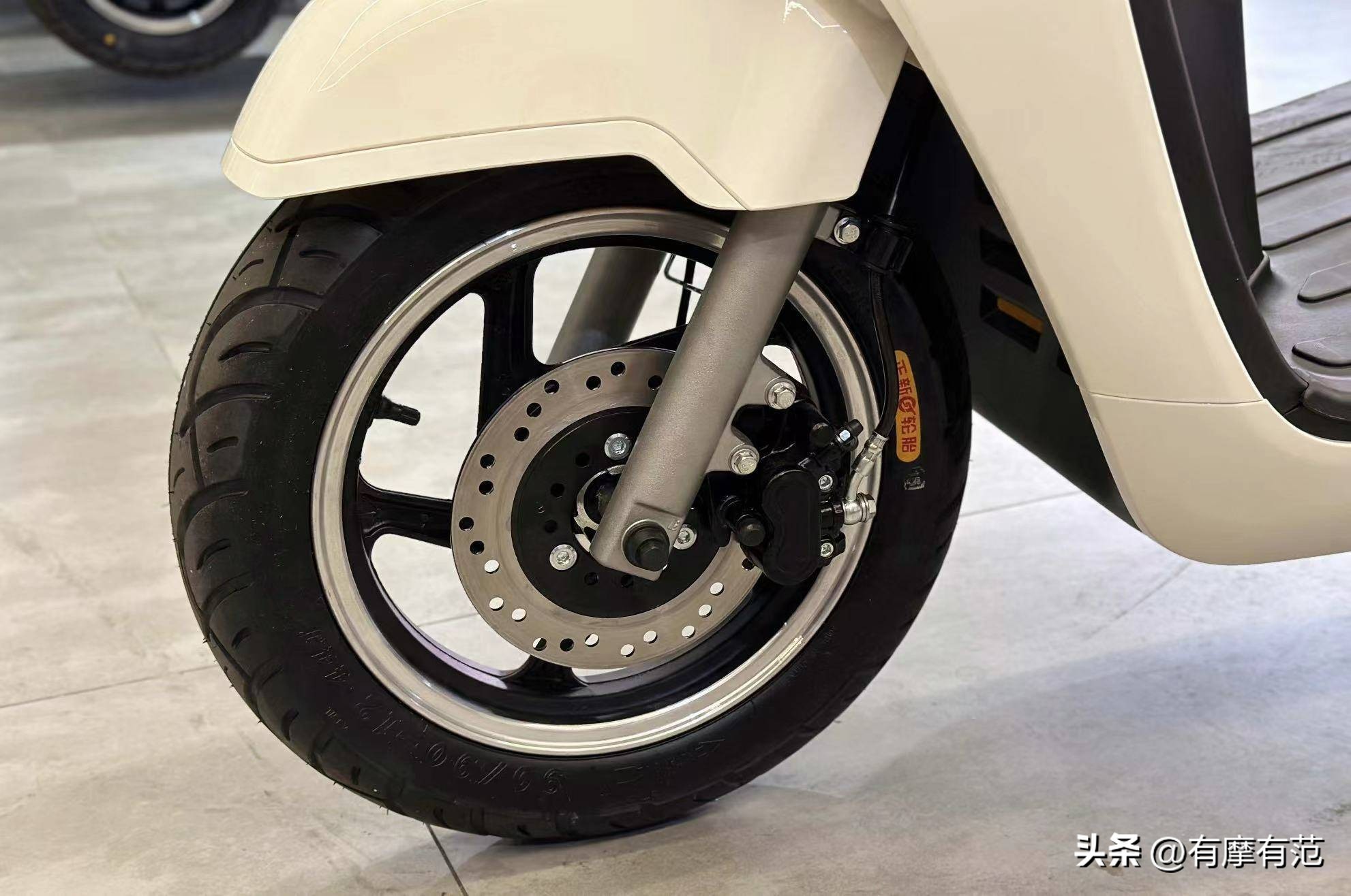 7980元的嘉陵巧乐125复古踏板,嘉陵巧乐125多少钱二手