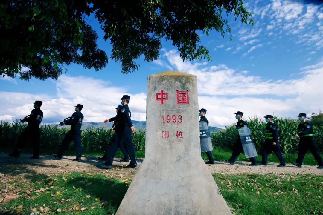 瑞丽边检国门,瑞丽口岸人员出入境通关流程指引