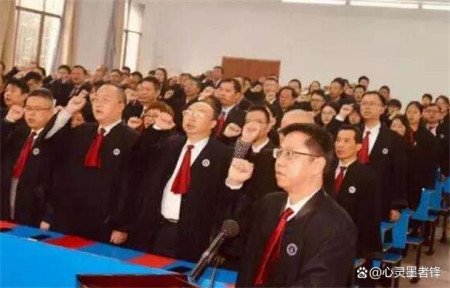 巫妖王之怒最赚钱职业,中国十大最赚钱的职业