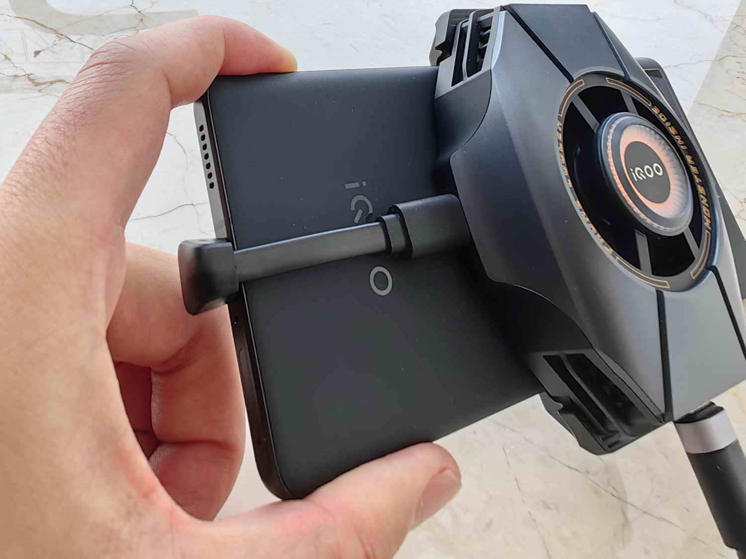 手机散热背夹iQOO,iqoo散热背夹2neo和1pro怎么选