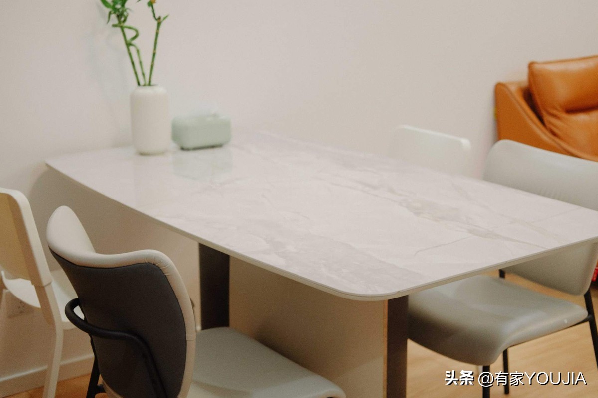 怎么选择正品岩板餐桌,选什么样的岩板餐桌