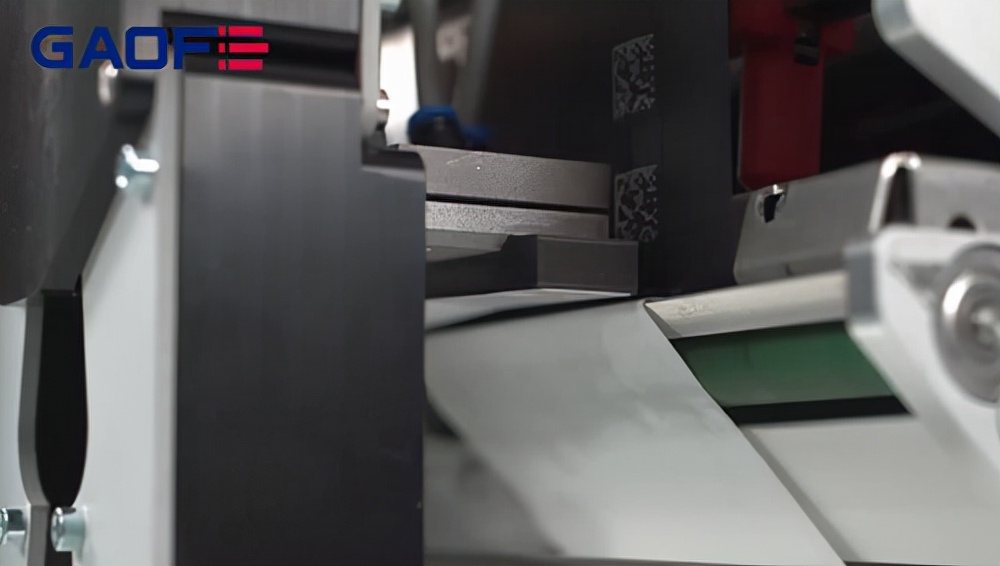 攻克10cm以下小标签打印难题——SQUIX系列打印贴标机