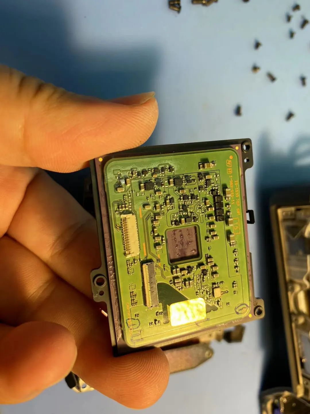 浠栬姳59鍧楅挶涔颁簡涓姵鍔涘＋鎵嬭〃,鑺变簡鍗婂勾鐨勫伐璧勪拱浜嗕竴鍙癮7m4