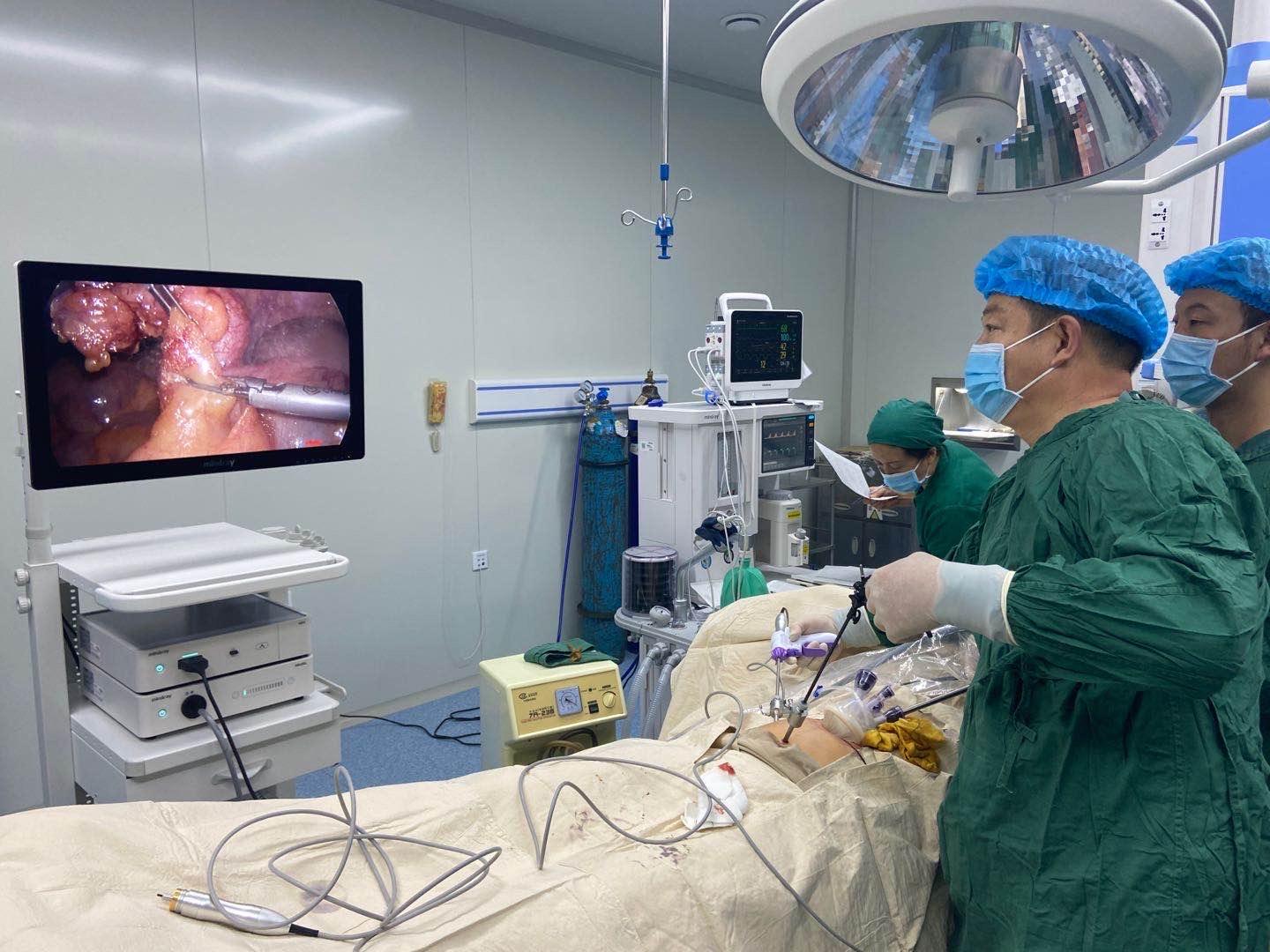 腹腔镜下胆总管切开取石治疗,充填型胆囊结石用腹腔镜怎样切除