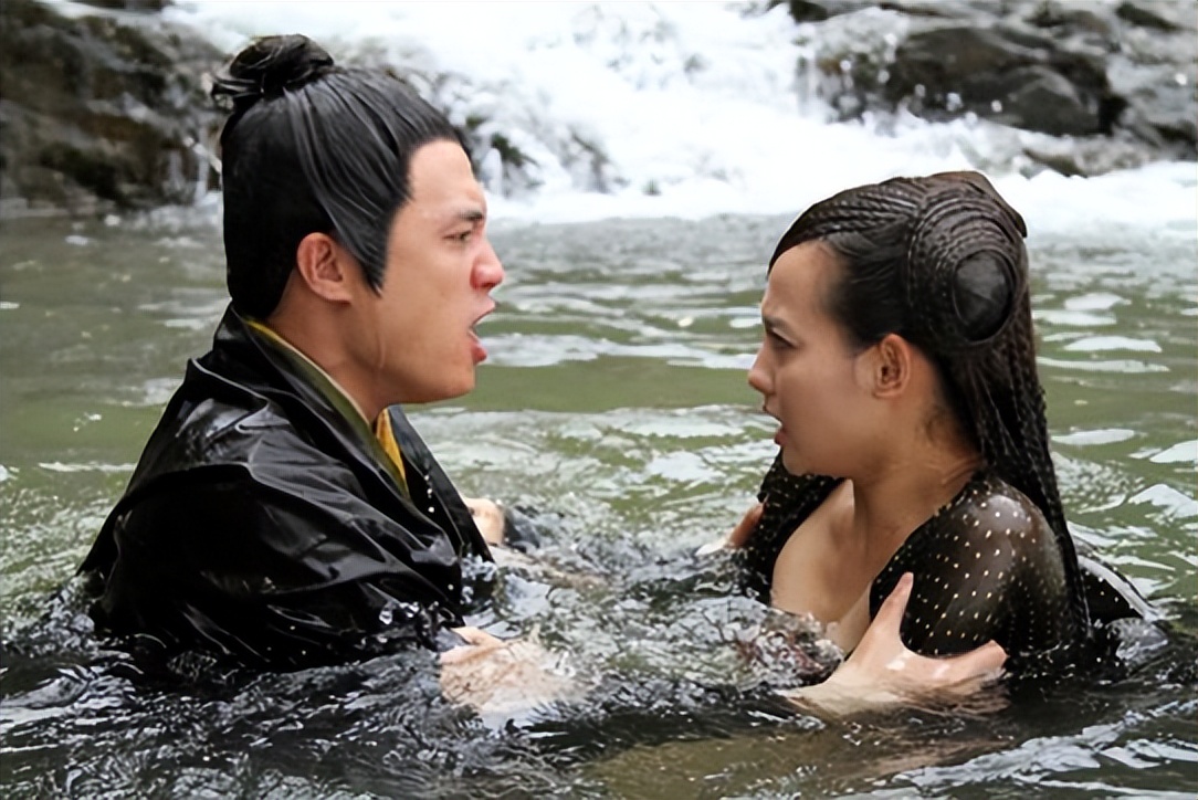 张嘉倪豪门豪宅,张嘉倪家庭豪宅