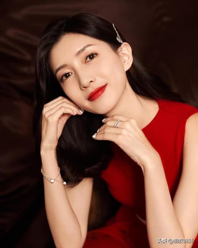 王传君说江疏影平庸解释,江疏影和王传君的关系