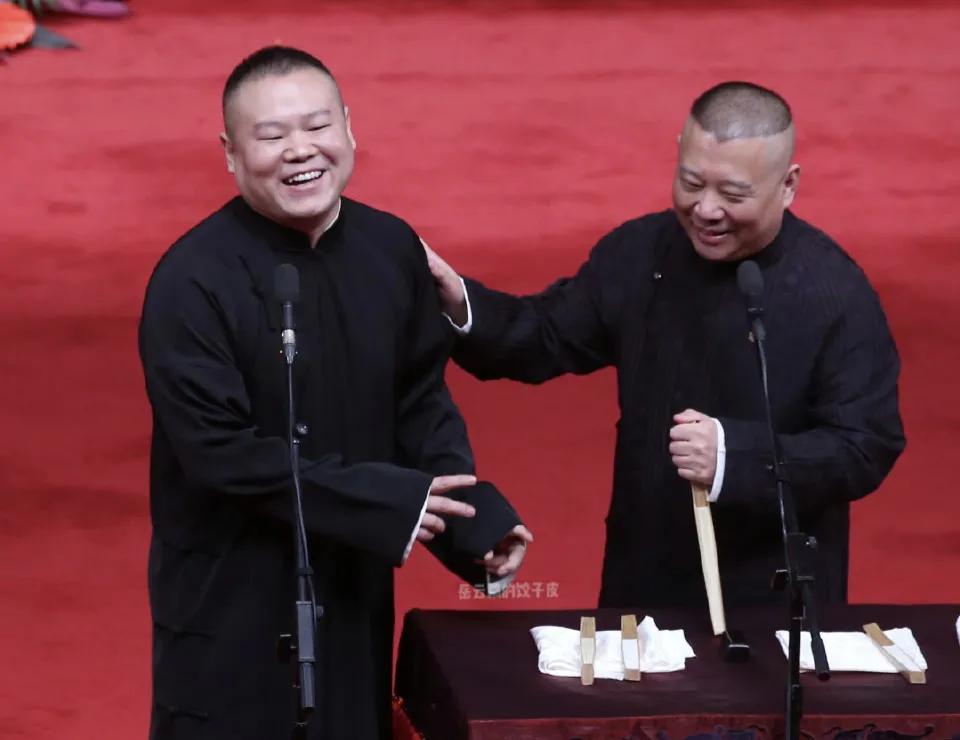岳云鹏下春晚去找郭德纲,岳云鹏参加春晚郭德纲去探班