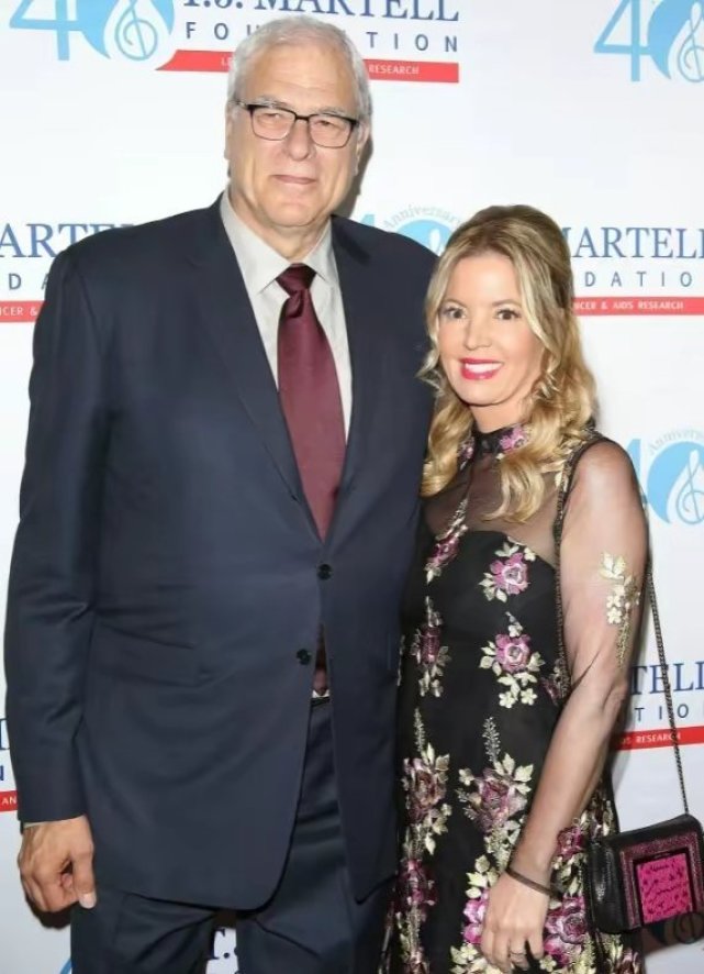 湖人老板珍妮巴斯择偶标准,珍妮巴斯公布恋情