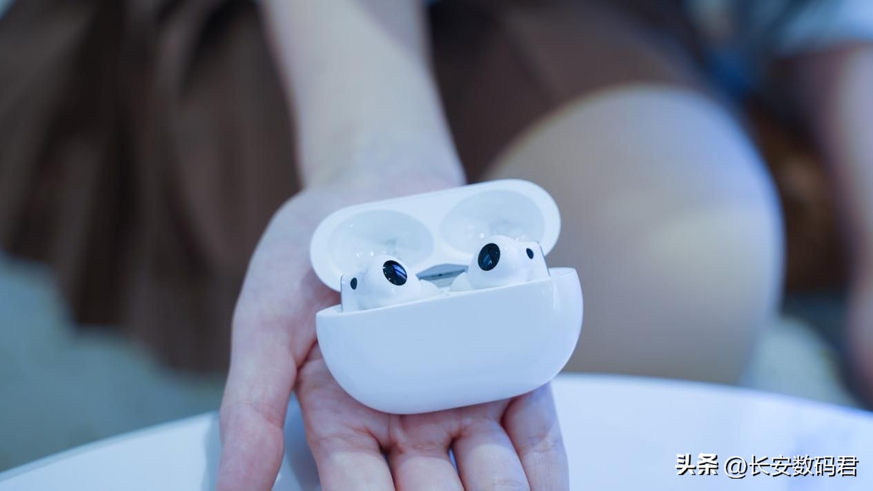 华为freebudspro和华为freebuds4,华为freebudspro2还值得买吗