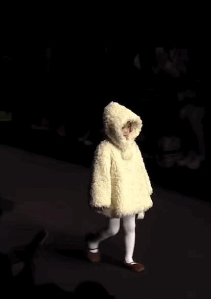 童话小镇童装,童话小镇童装加盟