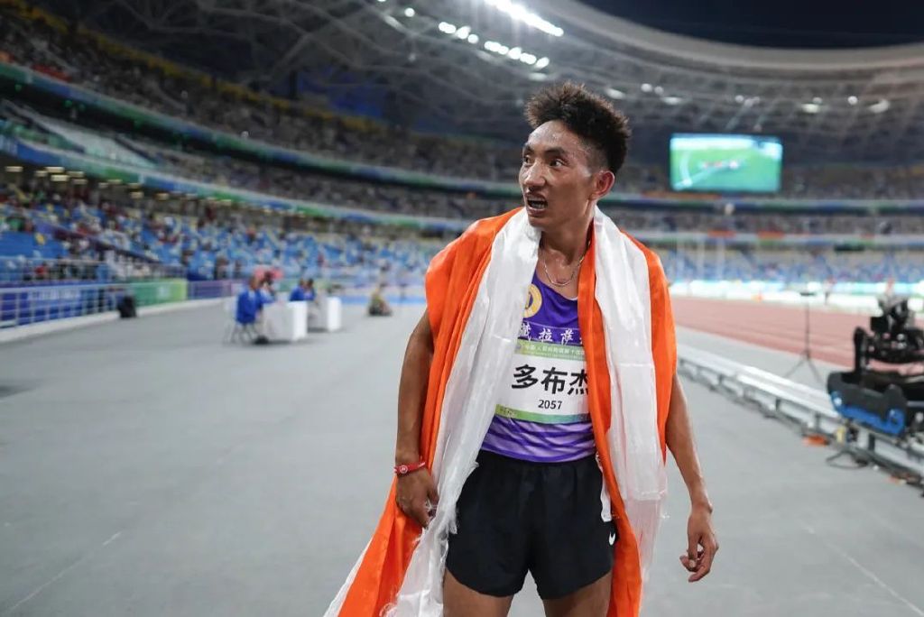 昔日千万富翁今日沦落街头,昔日百万富翁如今落魄