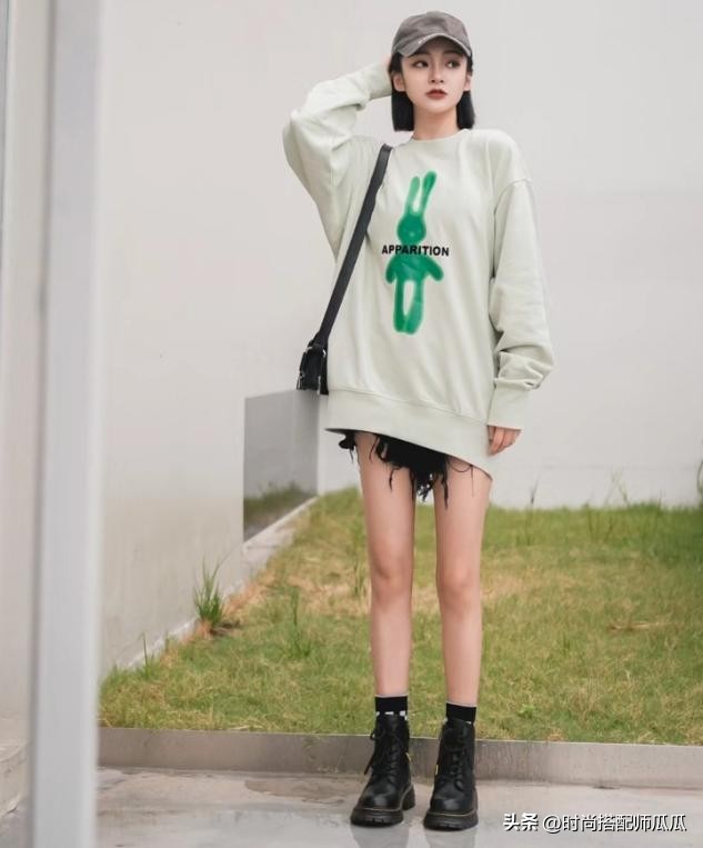显腿长又不露腿的卫衣穿搭,卫衣长款显瘦搭配打底裤高档炸街