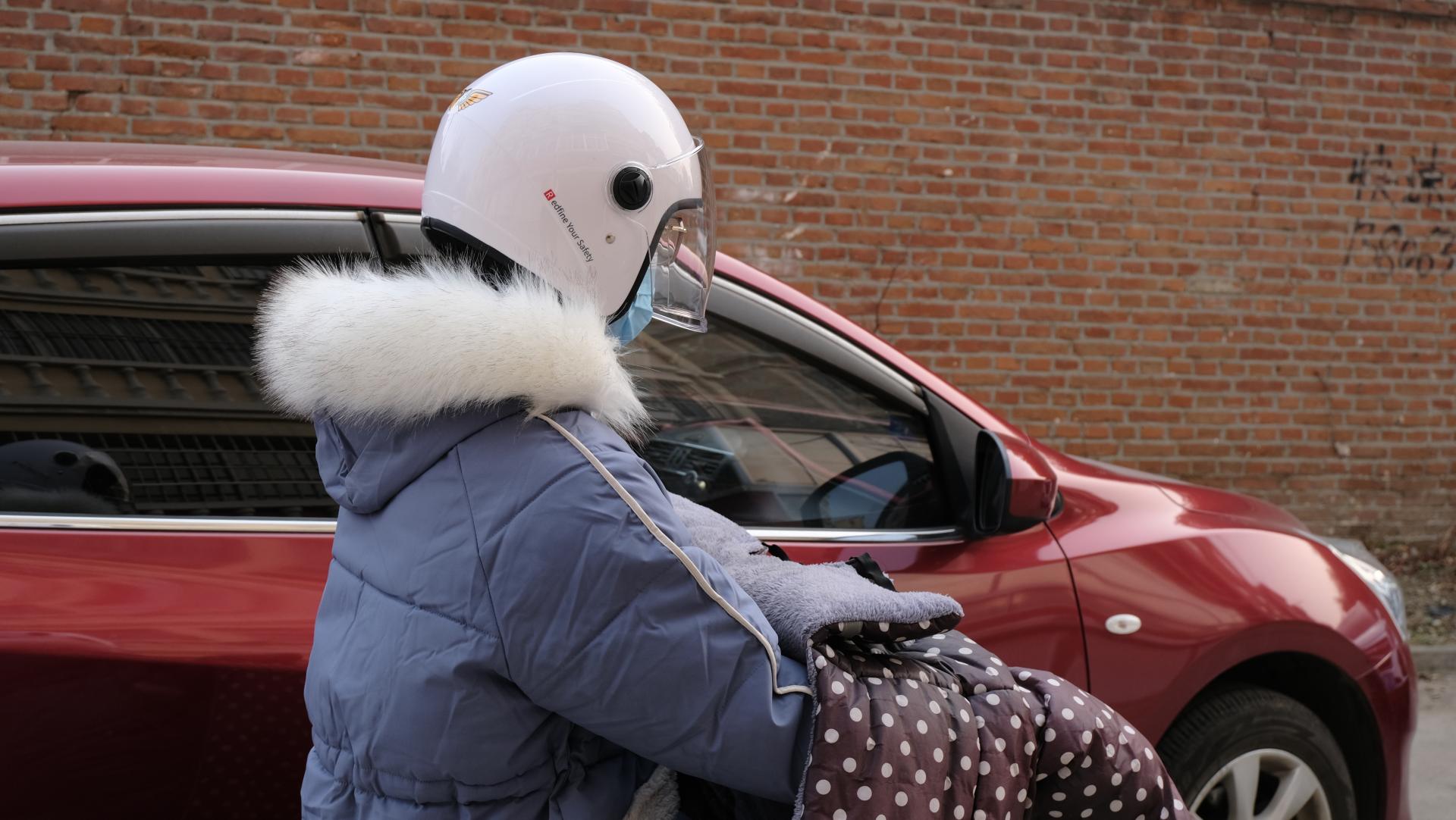 smart4us1智能骑行头盔,骑摩托安全头盔四季通用3c认证