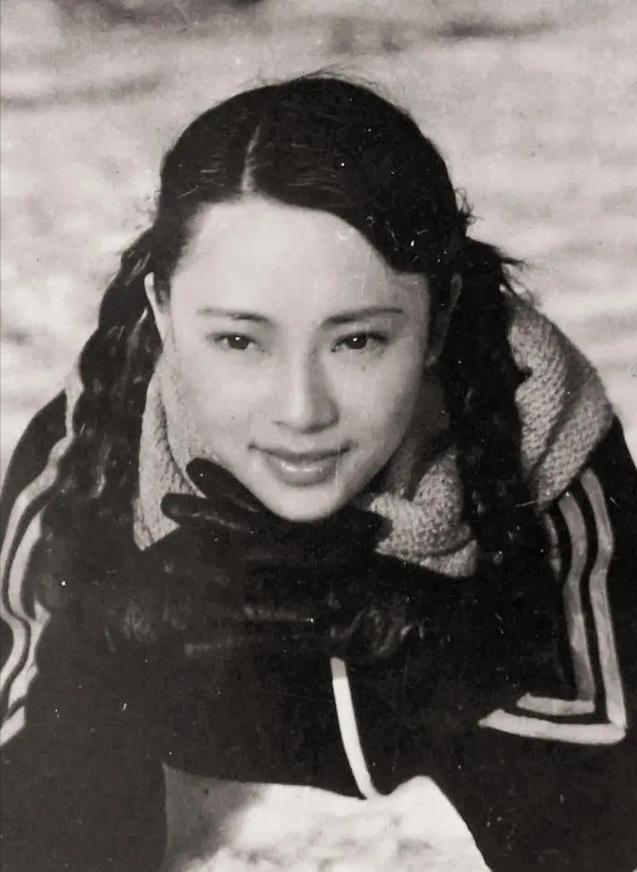 黄秋燕和李连杰有几个孩子,黄秋燕的两个女儿还认李连杰吗