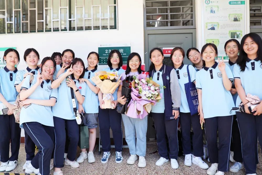 鎰熸仼鎴愰暱鏀鹃姊︽兂姣曚笟姹囨紨,鎰熸仼鎴愰暱姣曚笟鍏哥ぜ鑺傜洰