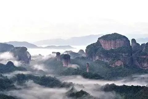丹霞山阳元石风光,丹霞山那奇妙的景观