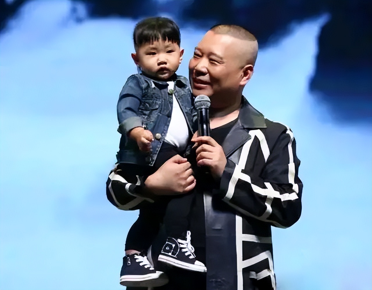 郭德纲郭麒麟挫折式教育,郭德纲的教育方式的视频