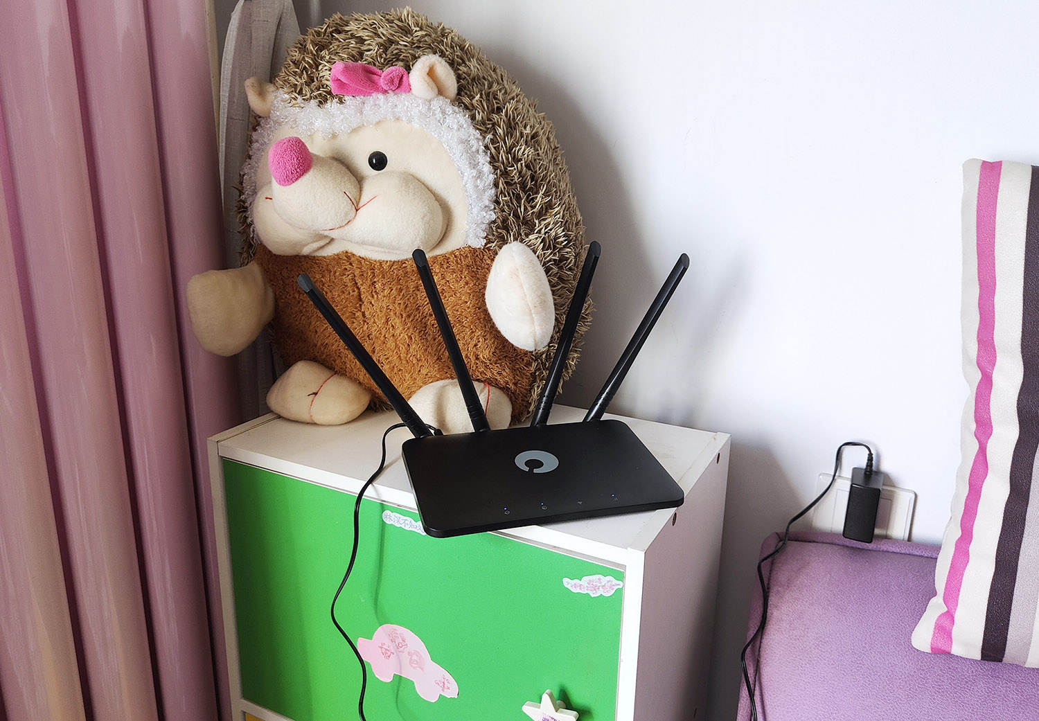 蒲公英x4和x4c路由器有什么区别,蒲公英x4路由器多少钱一台