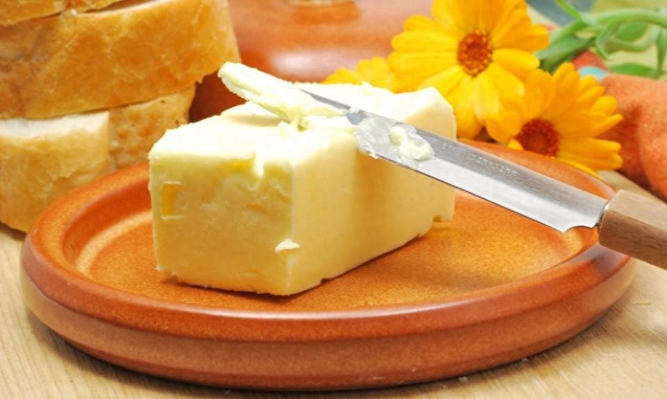 经常吃黄油对身体有好处吗,黄油与普通油哪个健康