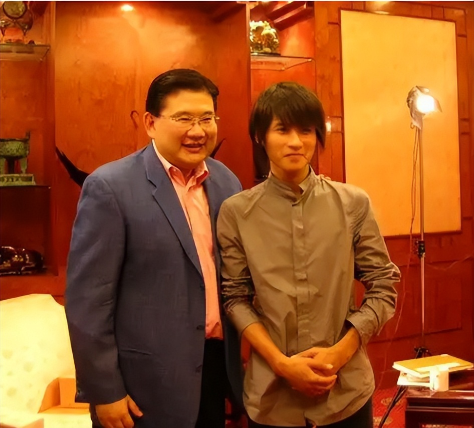 韩寒棱角被磨平全文,韩寒棱角磨平视频