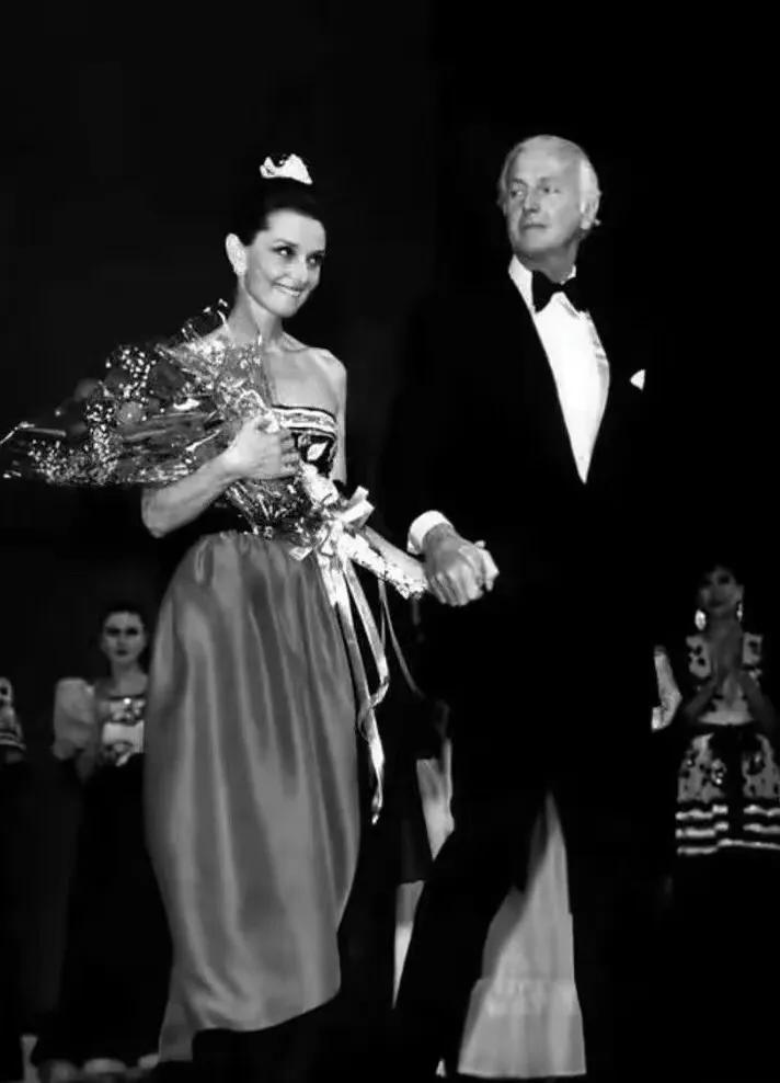 我爱你你随意纪梵希英文原句,纪梵希对赫本说我爱你你随意