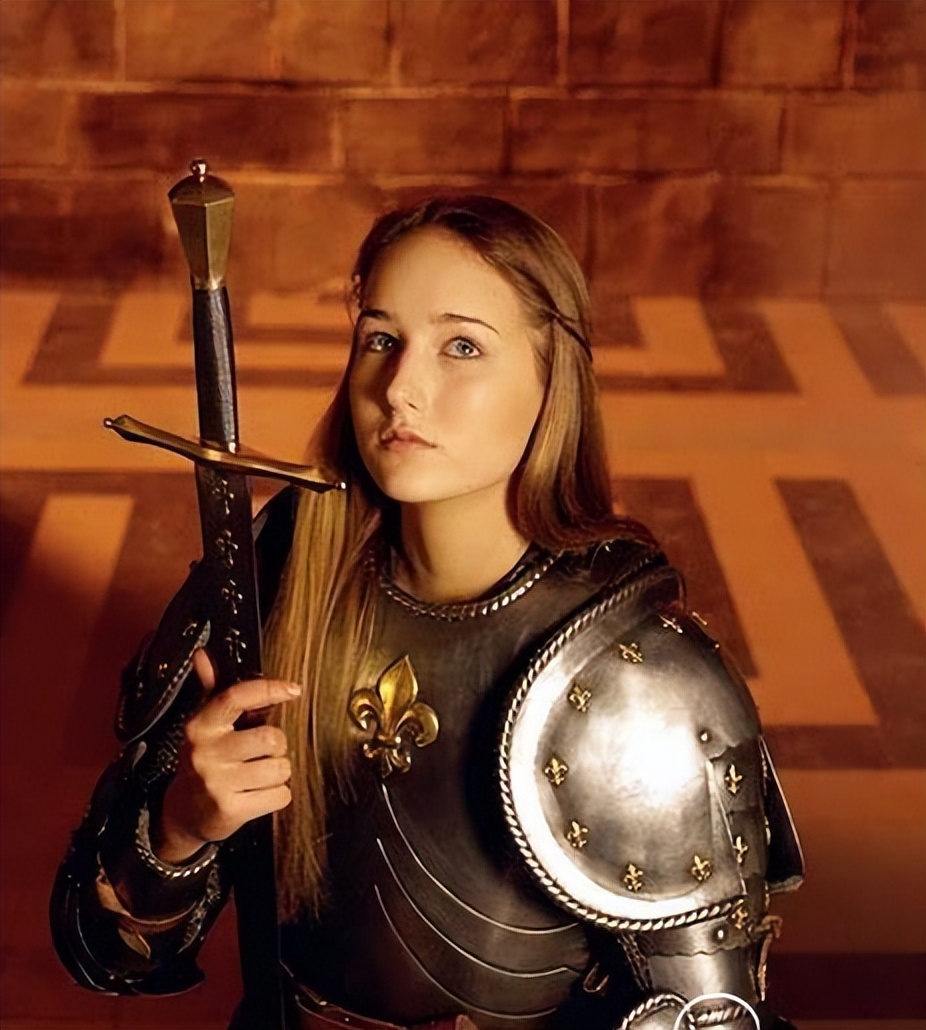 圣女贞德是德国人吗,圣女贞德是法国哪个战争的英雄