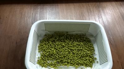 家庭阳台各种各样蔬菜种植视频,阳台种蔬菜需要加微生物有机肥吗