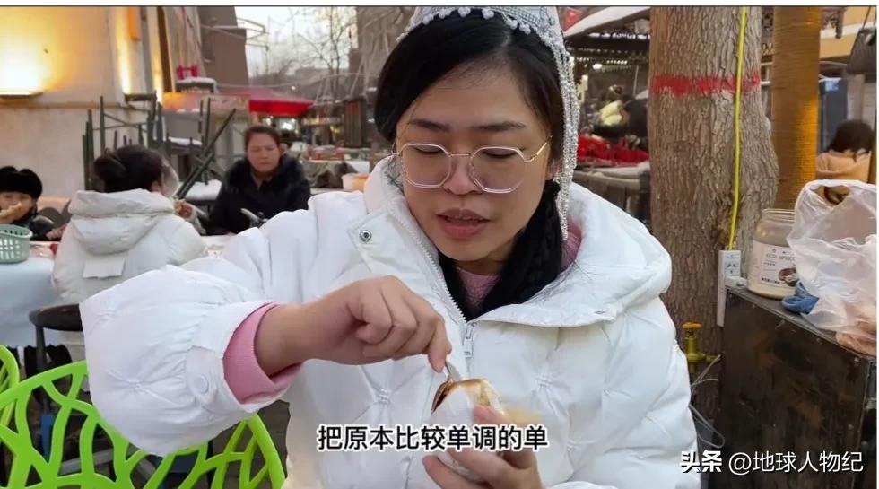 90后女人网恋奔现,90后女孩与男友奔现