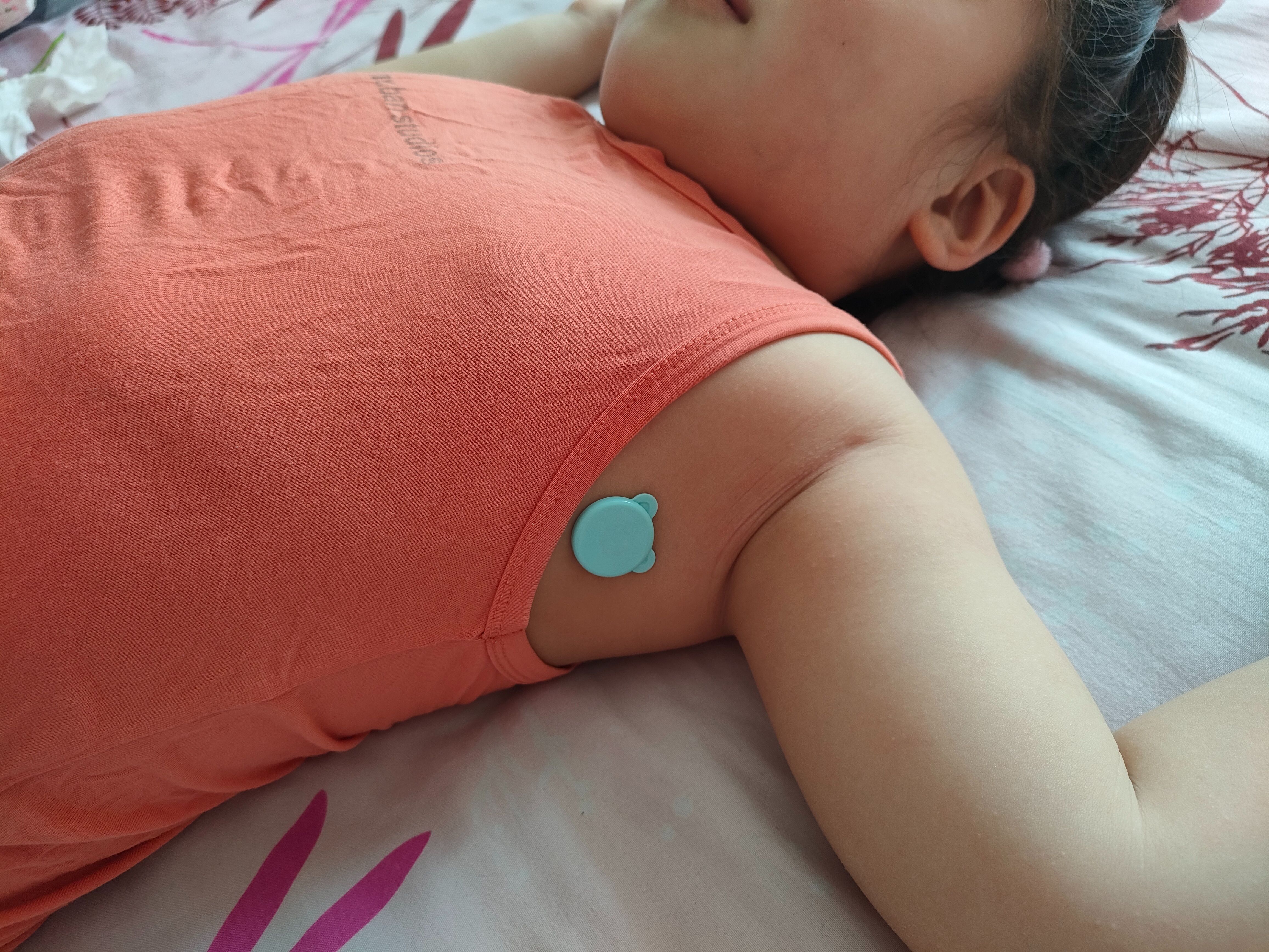 手机实时监测体温，宝宝发烧好帮手——刷芯智能体温计