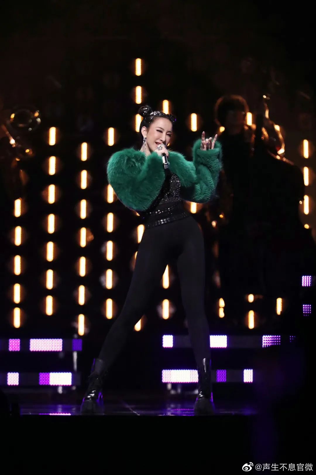 coco李玟月光爱人湖南卫视,coco李玟月光爱人现场版