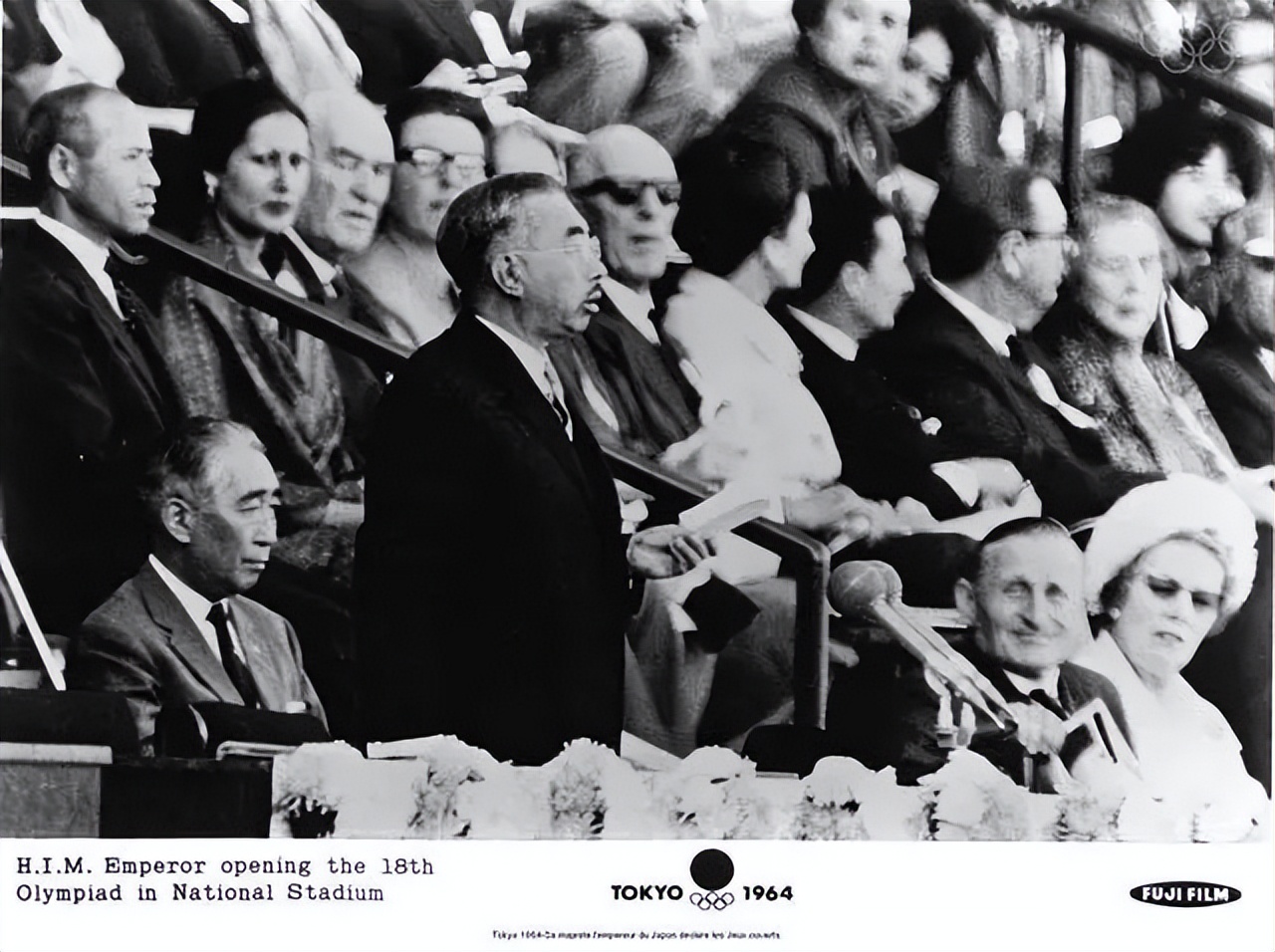 耗资22亿建造为期6年建造的鸟巢,3亿建造的鸟巢现状