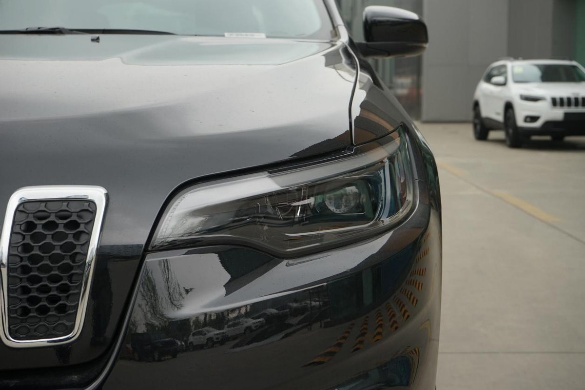 jeep自由光265,2020款自由光2.0t四驱265马力