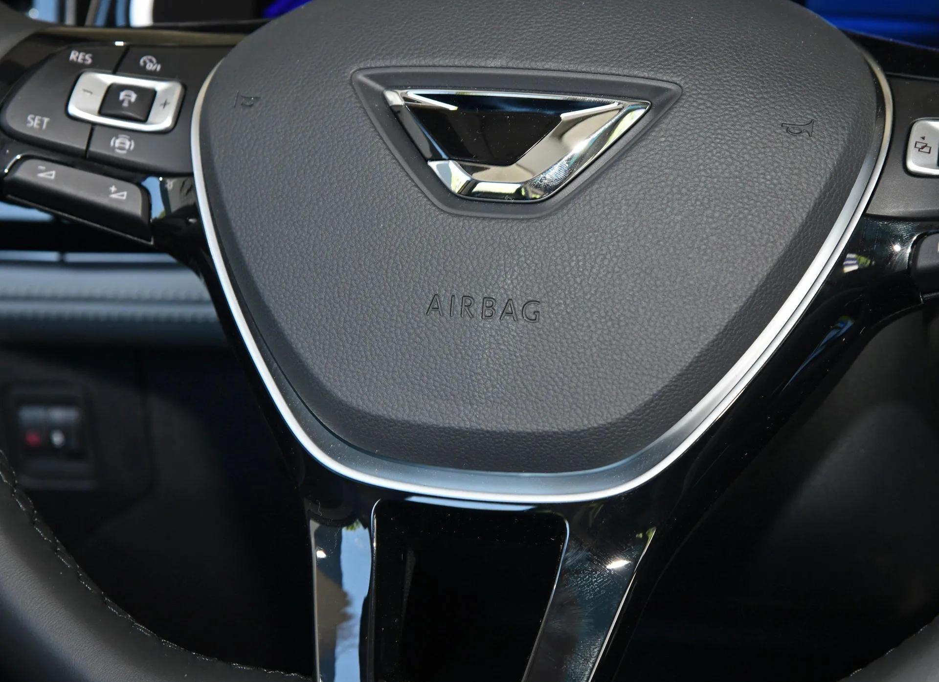 捷达vs7x德系中型suv,捷达suv新款vs7后备箱放平