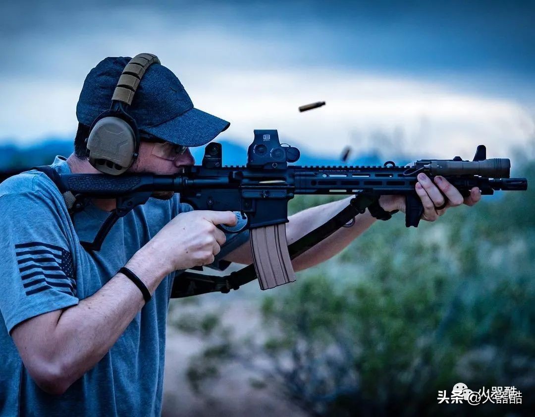 精美枪械美图,最美枪械图