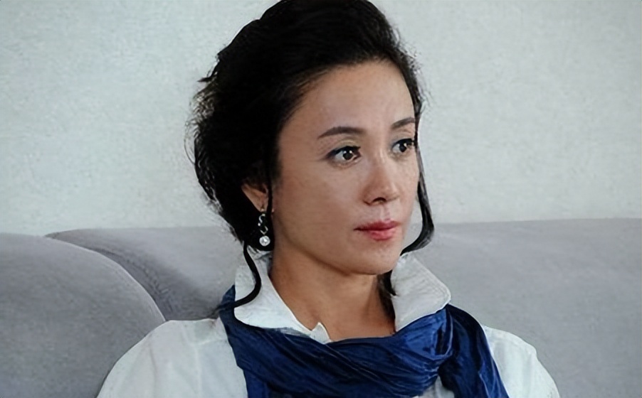 傅艺伟的情感史,傅艺伟几次婚姻