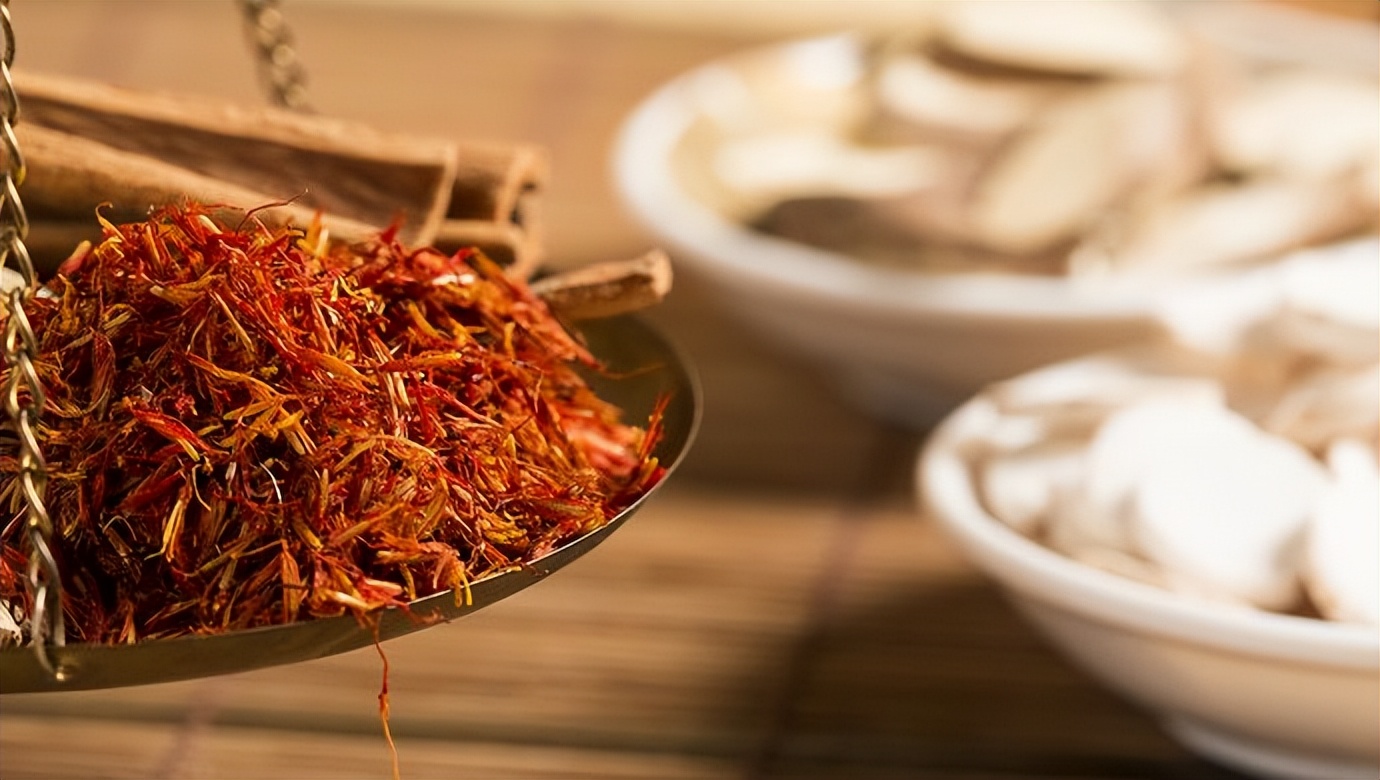 寒湿引起腰痛用什么中药,腰痛寒湿吃什么好