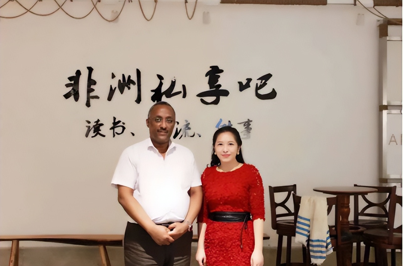 快看！她这样给中非女企业家当“红娘”