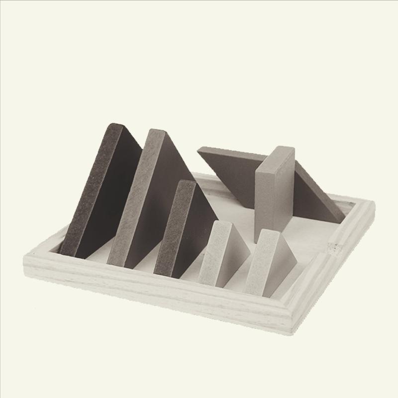 七巧板是我国传统的玩具还是什么,七巧板是我国古代的拼板玩具