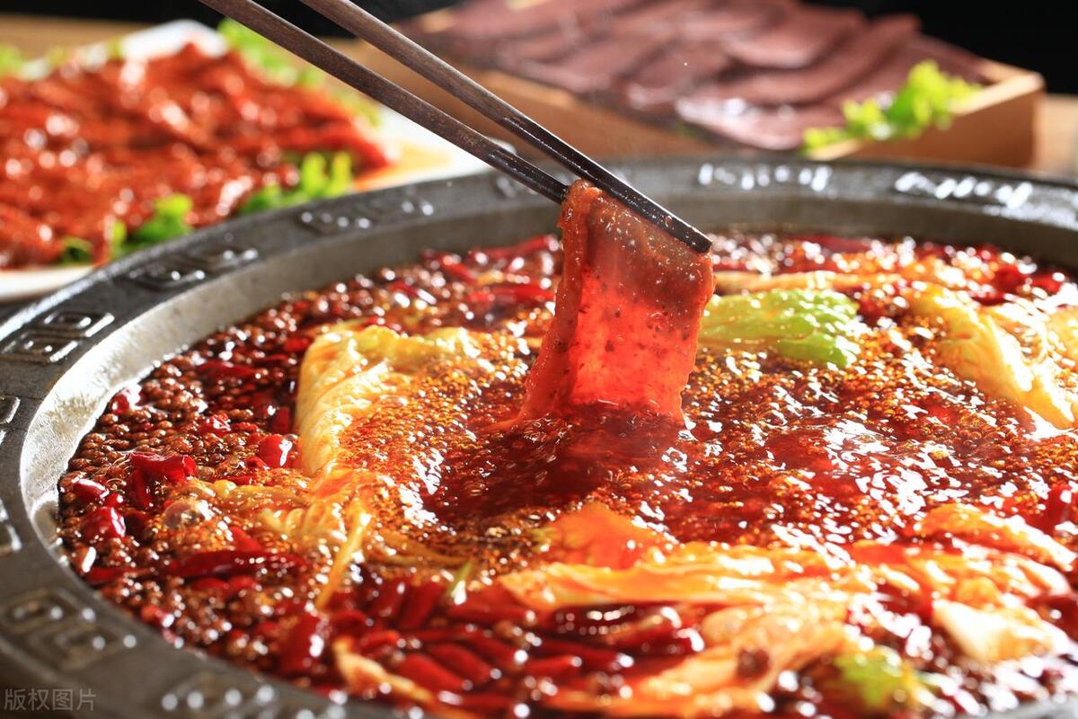 为啥说重庆人和成都人的性格完全不同？从重庆火锅就能得到答案！