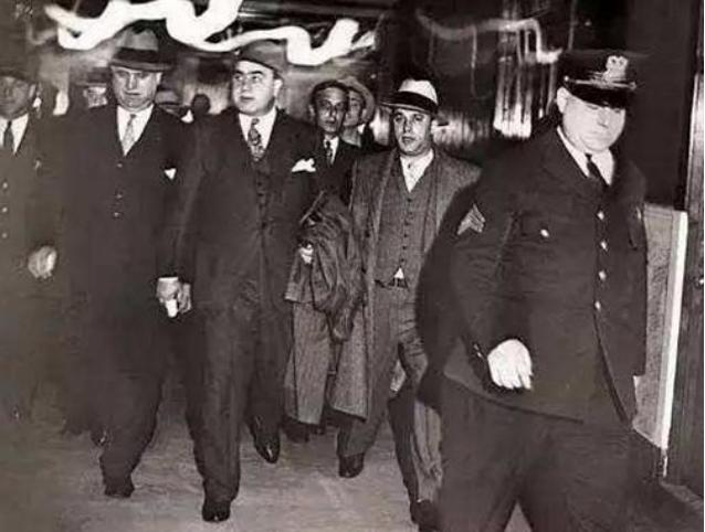 最牛黑帮老大视频,最牛黑帮大佬完整视频