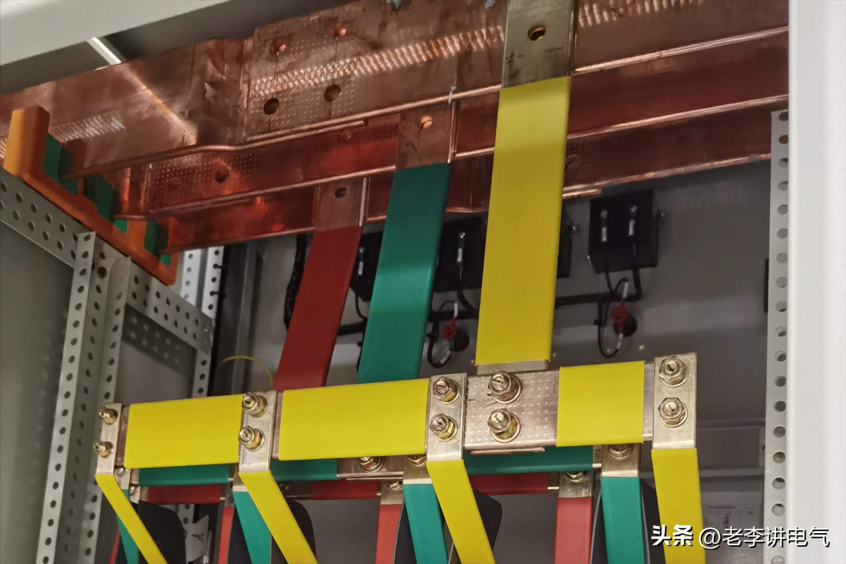 高低压成套开关柜电气图纸设计,高低压配电柜里面的铜母线调试