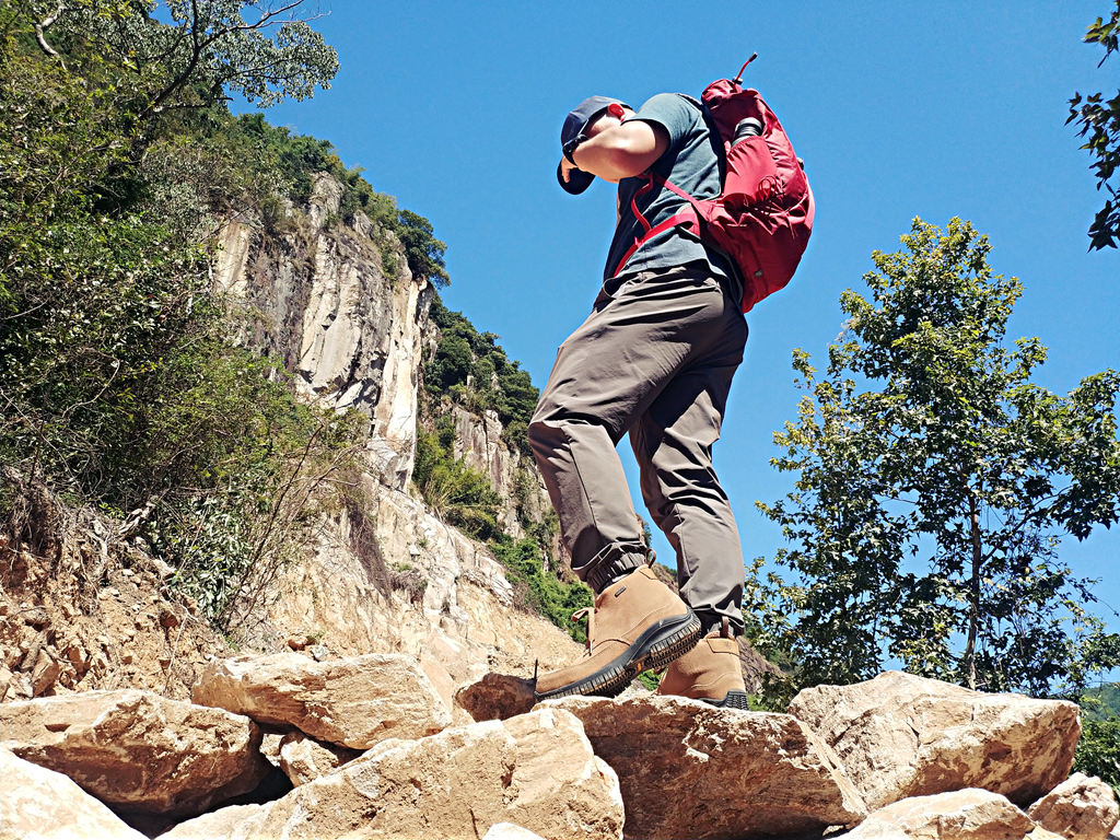 遨游仕l3徒步鞋测评,遨游仕户外鞋m9