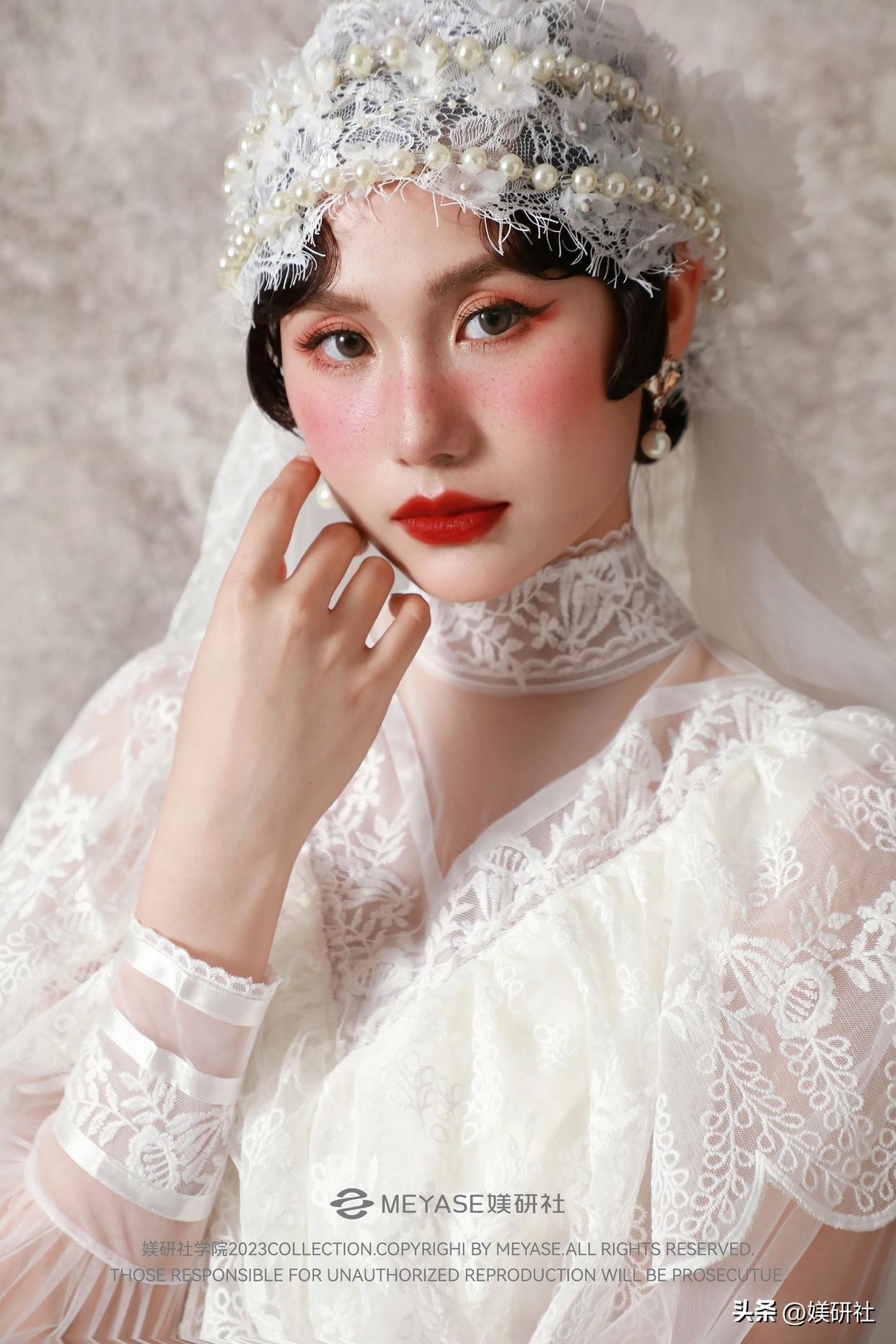 复古风婚纱妆,珍珠复古新娘妆