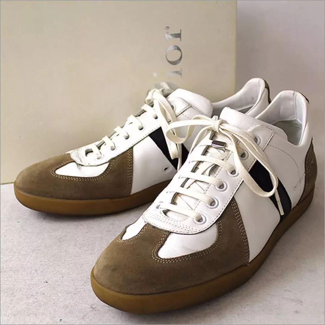 回力德训鞋是什么意思,德训鞋和英训鞋的区别